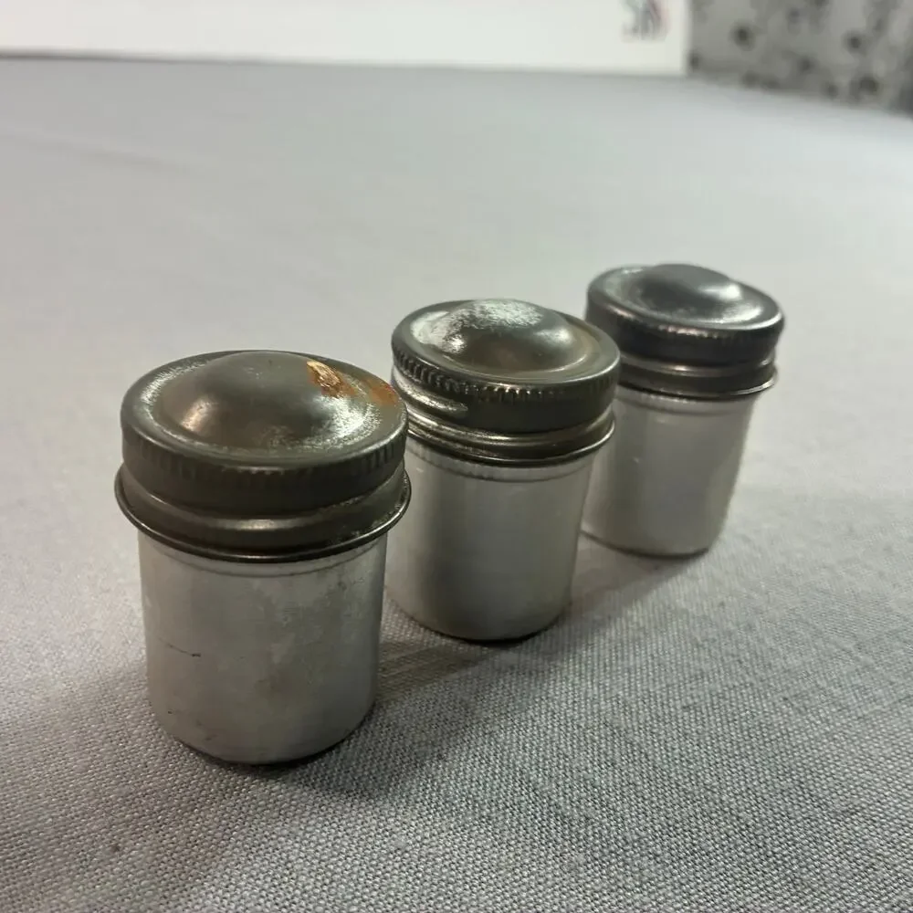 Unbranded lot vintage